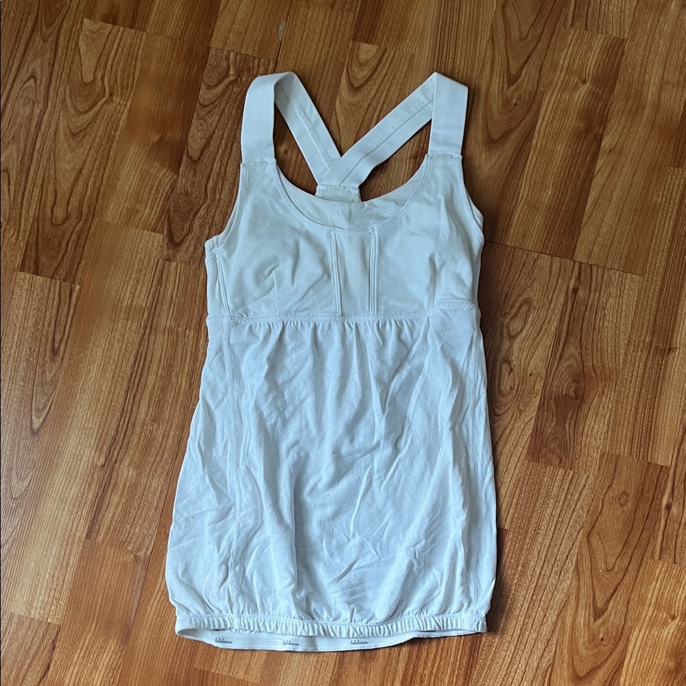 Lululemon | Women's | White Sleeveless Top | M